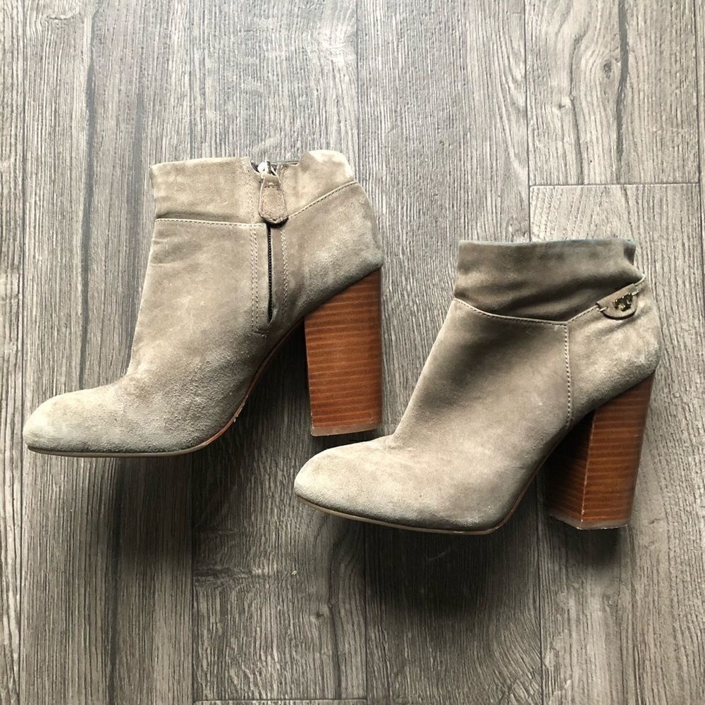 Tory Burch Fulton Booties - Picture 6 of 16
